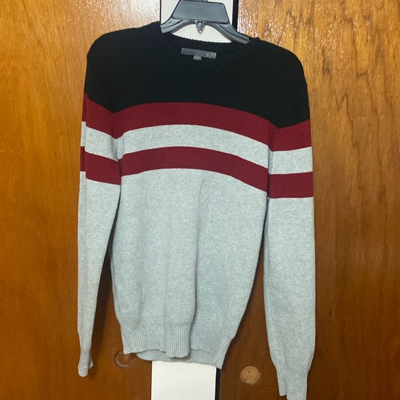 Old navy sweater in grey with black and red stripes - Picture 1 of 2